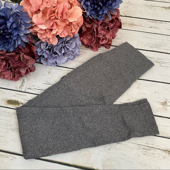 High Waist Seamless Gray Butt Lifting Yoga Pants - Picture 9 of 16